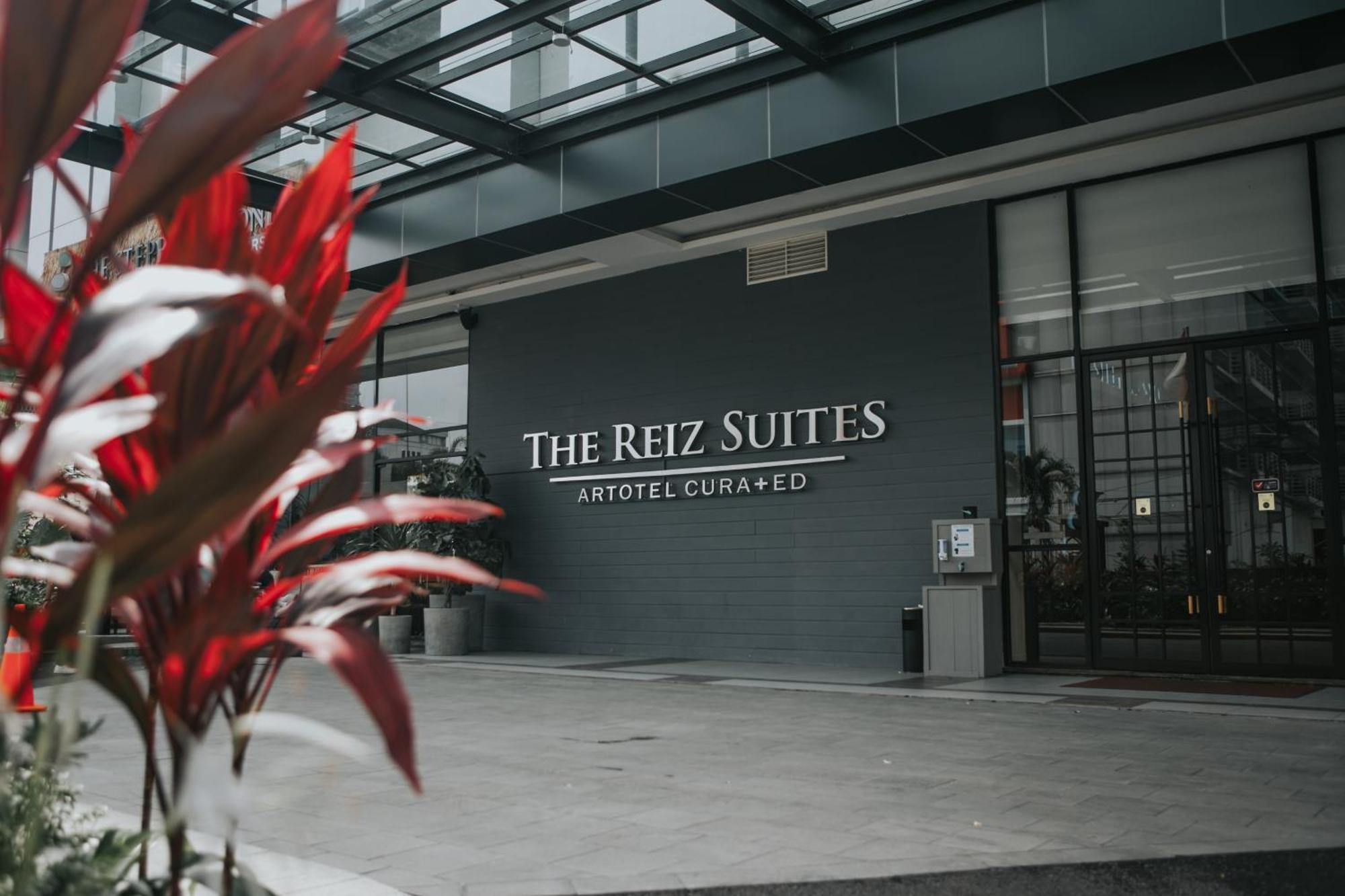 The Reiz Suites, Artotel Curated Medan Dış mekan fotoğraf